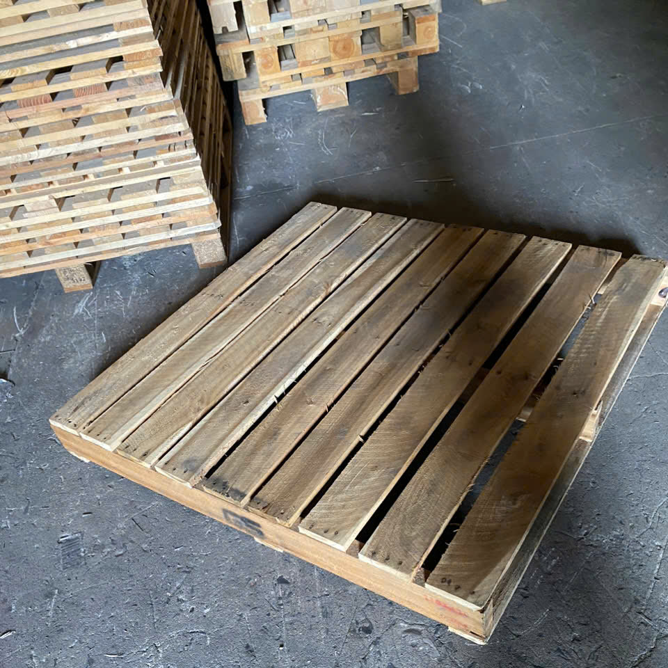 Pallet gỗ 1100x1100MM