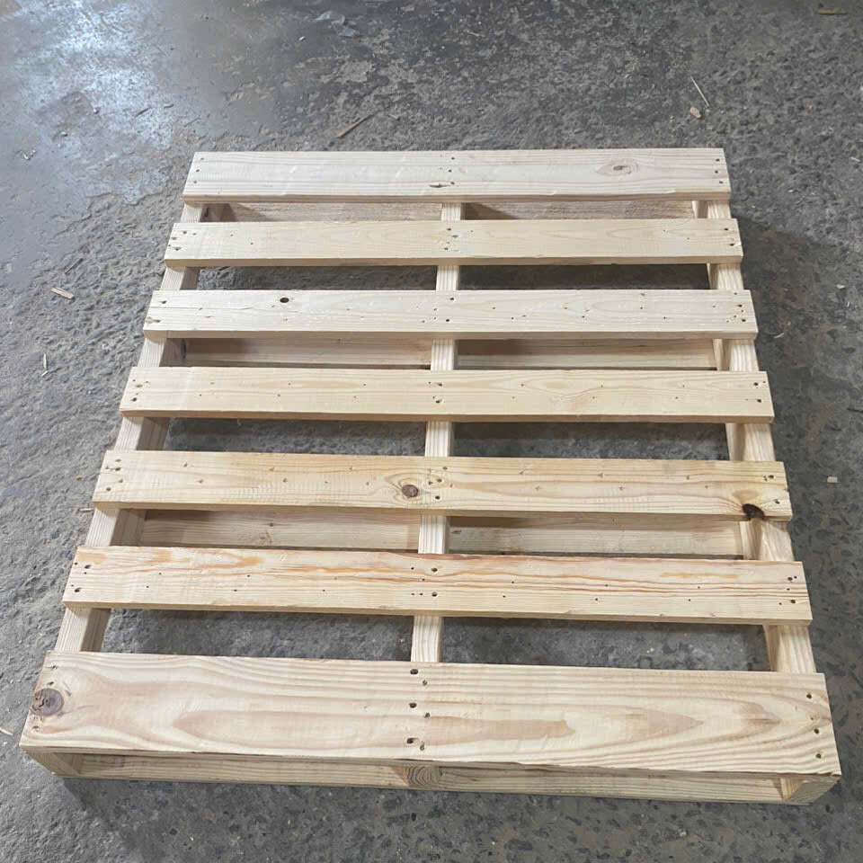 Pallet gỗ thông 1016x1220 MM